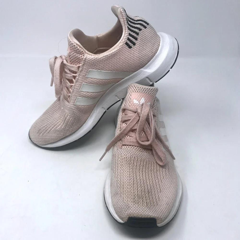 Adidas Swift Run W Women's Size 8.5 Aero Pink White Black Knit Running Shoes EUC